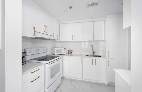 Old Montreal Apartment | Sublime 3BR 2BA Apt | Old Mtl | St Paul ST |