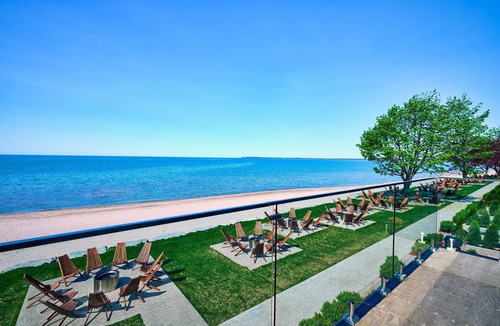 Wainfleet Cottage | Suite 200: Spacious Beachfront Townhouse