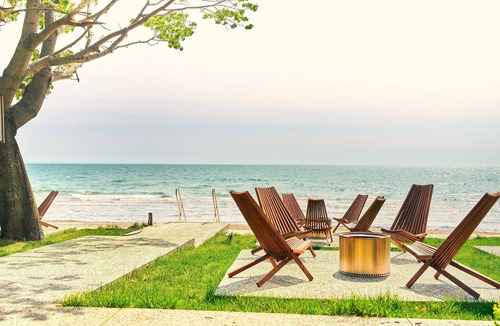 Wainfleet Cottage | Suite 208: Beautiful 1-Bedroom Beachfront Suite