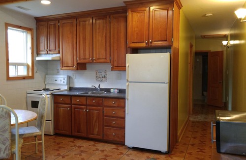 Wasaga Beach Cottage | Suites of Wasaga Beach Area 2- mins walk Beach 1