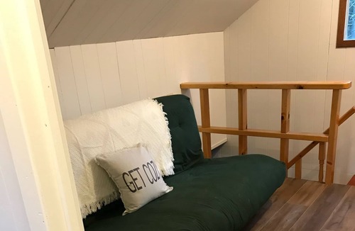 Madawaska Valley Cottage | SUMMERSWIND COTTAGE on calm Wadsworth Lake!