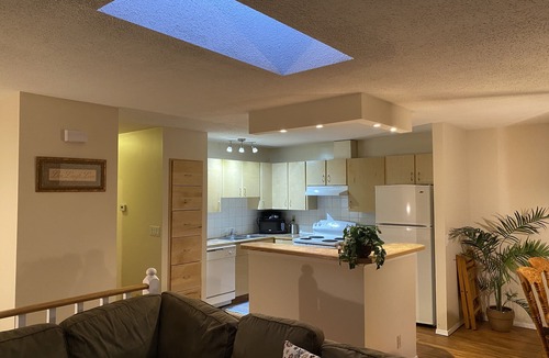 Montgomery House | SUMMIT & CITY STAY VRBO HOME —River, Mountains, Downtown, Mall, Stampede & More!