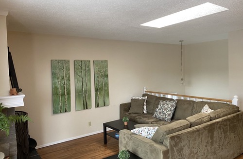 Montgomery House | SUMMIT & CITY STAY VRBO HOME —River, Mountains, Downtown, Mall, Stampede & More!