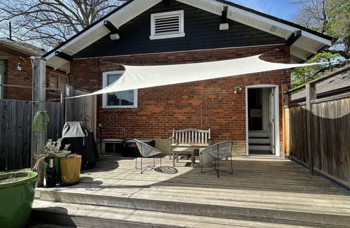 Upper Beaches House | Sun-kissed and Beautiful Upper Beach Bungalow