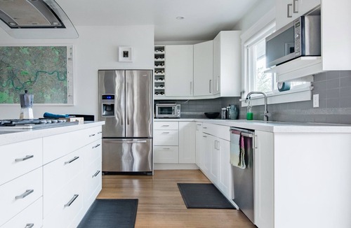 Kitsilano House | Sunny Family Home in Heart of Kitsilano with Mountain Views