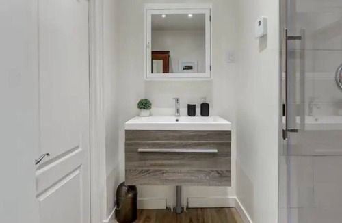 Gay Village Apartment | Sunny Getaway in Heart of Montreal