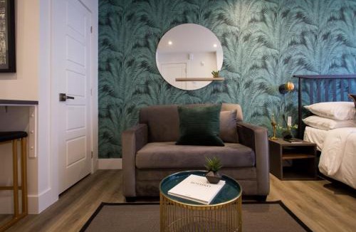Little Italy Apartment | Sunny Green Palms Micro Studio with Yard View by Den Stays