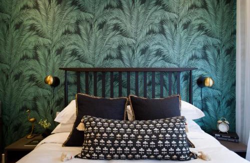 Little Italy Apartment | Sunny Green Palms Micro Studio with Yard View by Den Stays