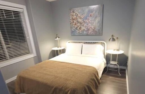 North Glenmore House | SunnyStays Family Friendly Home Near Golf, YLW, UBCO, Winery