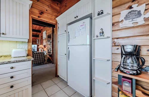Lion's Head Cottage | Sunrise Retreat: Waterfront Cottage w/Hot Tub & Stunning Views