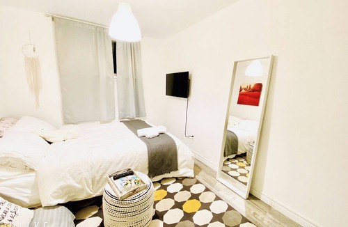 Woodbine Gardens Bed & Breakfast | Sunrise Tree Guest House