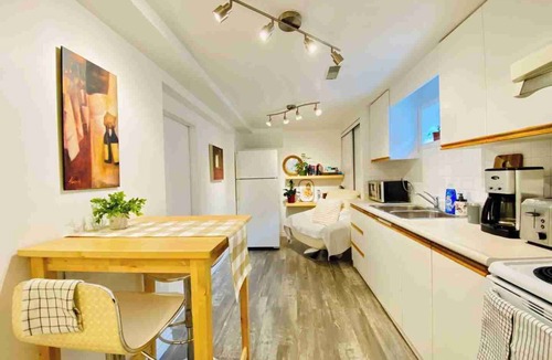 Woodbine Gardens Bed & Breakfast | Sunrise Tree Guest House
