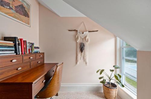 Prince Edward Apartment | Sunroom on Maple