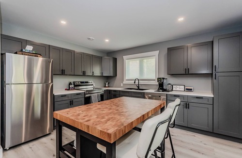 Stokes Bay Cottage | Sunset Bay Cottage – Your Year-Round Escape to Lake Huron’s Tranquil Shores