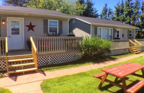 Summerside Cottage | Sunset Cottage #1 near beaches, golfing, trails, shopping and local attractions!