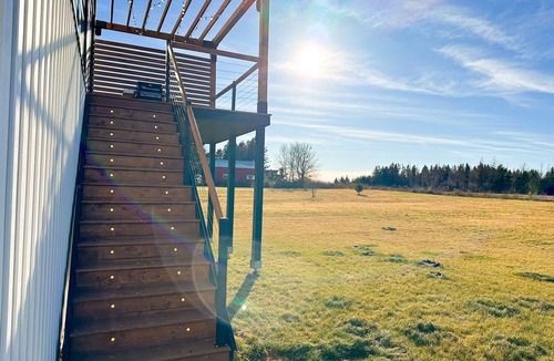 Kensington House | Sunset Hideaway . Beautiful New & Modern Full Home Rental