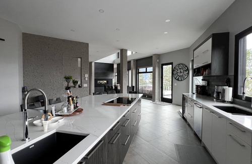 Okanagan-Similkameen House | Sunsets Mansion Penticton 5 bed pool hottub sauna/gym