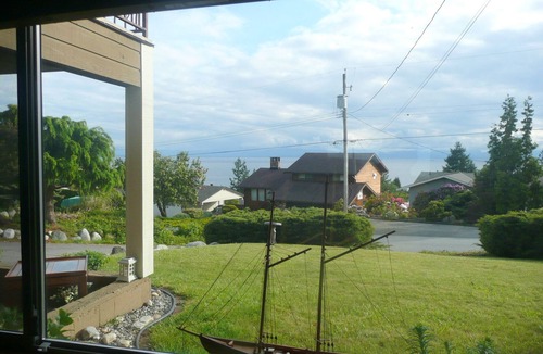 Davis Bay House | Sunshine Coast Suites - Enjoy the wonders of the Sunshine Coast in Davis Bay