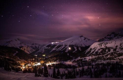 Sunshine Hotel | Sunshine Mountain Lodge