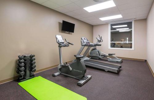 Mont-Laurier Hotel | Super 8 by Wyndham Mont Laurier