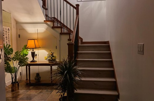Delta Villa | Super Cozy 5 Bedroom Entire House in Ladner
