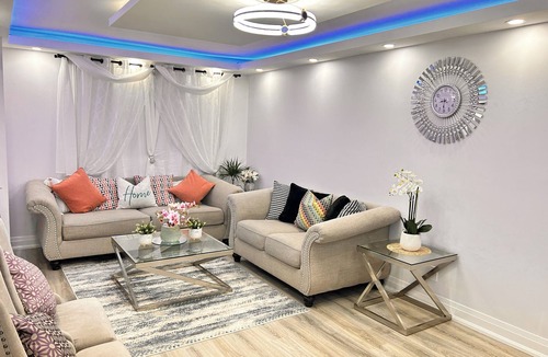 Malvern House | Super Luxury House with 3 Bedrooms, 1-1/2 Washrooms, Basement and Free Parking