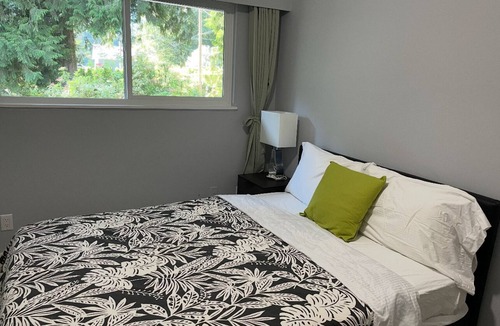 Bradner Other | Superb 3-bedroom farmhouse in Abbotsford