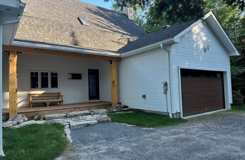Nominingue Villa | Superb property on Grand Lac Nominingue with indoor pool