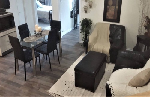 Sherbrooke House | Superbe studio au bord de l'eau. Vue panoramique! 50% sur location au mois!