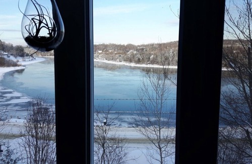 Sherbrooke House | Superbe studio au bord de l'eau. Vue panoramique! 50% sur location au mois!