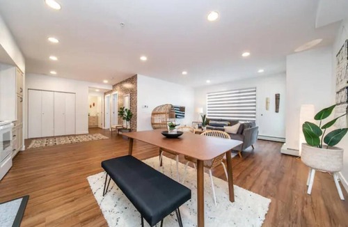 North Central Edmonton Condo | Sweet Bali Sanctuary-2bdrm-UG Parking-5 min to DTN