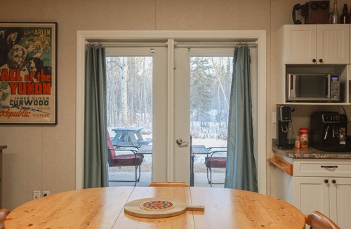Whitehorse Apartment | Sweet Garden Suite