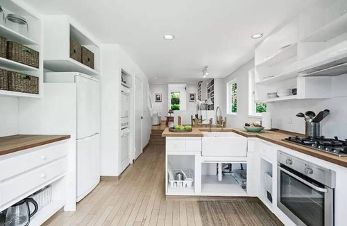 West Point Grey House | Sweet home by Point Grey with AC