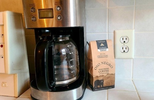 Nelson Apartment | Sweet private studio just minutes from the downtown core.