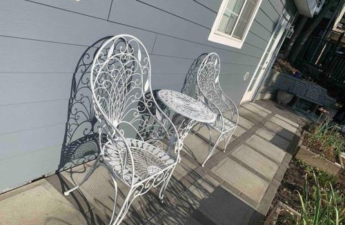 Salmon Arm Apartment | Sweetest Suite Downtown