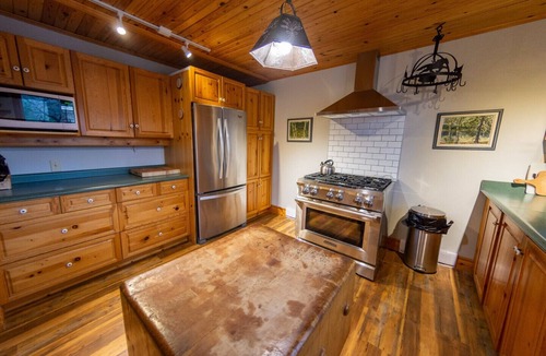 Algonquin Highlands Cottage | Swift's All Season Cottage - Dwight, Ontario