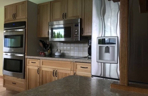 Okanagan-Similkameen House | Swimming pool, Family friendly home!