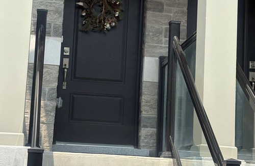 Durham Region House | t Private, cozy 1 bedroom guest suite in Oshawa with free parking.