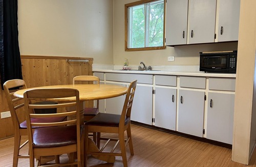 Lake of Bays Cabin | Tally-Ho Inn