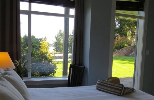 Regional District of Nanaimo House | Tanglewood 22 ~ By The Sea ~ Steps to the Beach