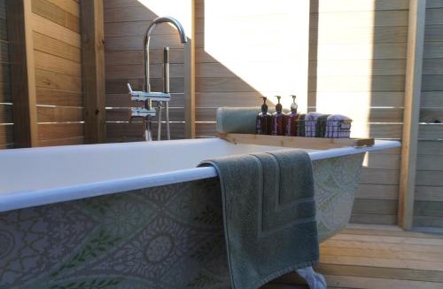 Coal Stream House | Te Manahuna Glamping Tiny House