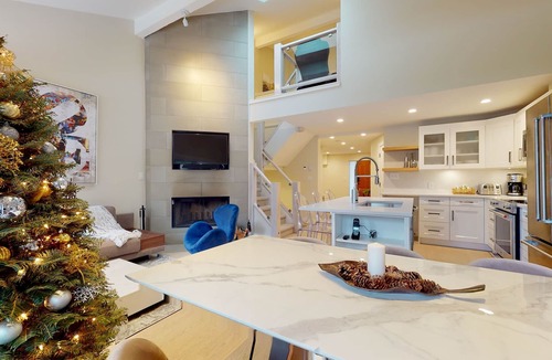 Whistler Village House | TELEMARK 25 | Ski-In, Ski-Out Access | Steps To Ski Lifts | Renovated Townhome