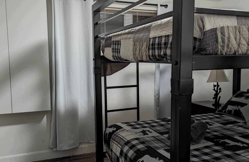 Stoneham Ski Chalet | The 26 - Chalet In Stoneham