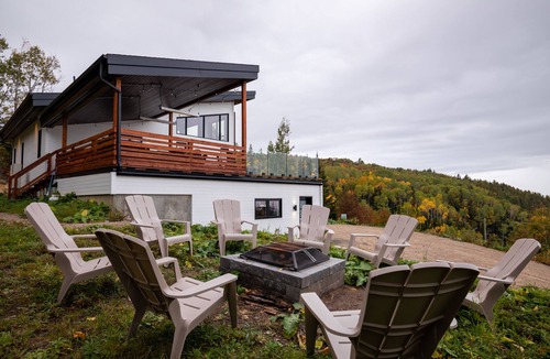 Saint Irenee Ski Chalet | The Arial cottage, spectacular view and Spa