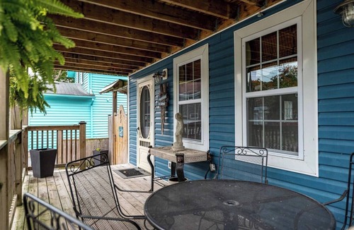 Crystal Beach Cottage | The Ashwood Beach Retreat