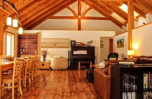 Bragg Creek House | "The Barn" at M&M Ranch - Bragg Creek, Alberta, Canada