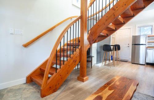 Departure Bay Apartment | The Bayview