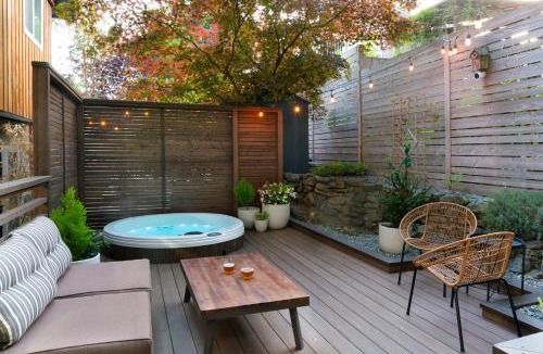 Departure Bay Apartment | The Bayview