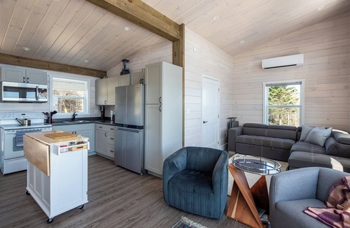 Bayswater House | The Beacon at Bayswater Beach