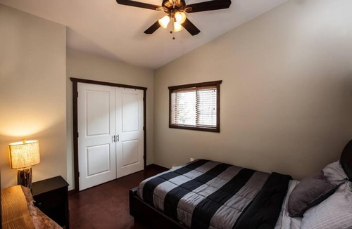 Revelstoke Apartment | The best 2 bedrooms suite in Revelstoke!